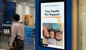 Buy Bank Digital Signage with 4K Resolution Interactive Touchscreen and Cloud-Based Content Management for Financial Information Displays online manufacture