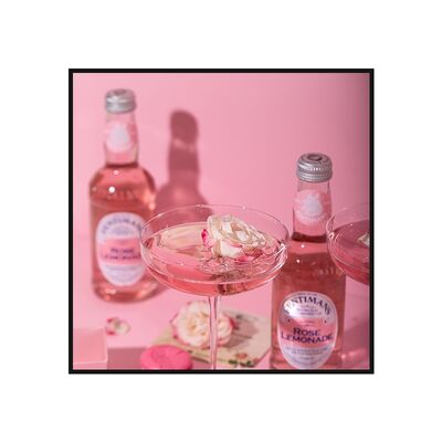 خرید صفحه نمایش LCD مربع Qtenboard با روشنایی بالا با وضوح 2K و عملکرد مداوم 24/7 برای نشانه های دیجیتال تولید آنلاین